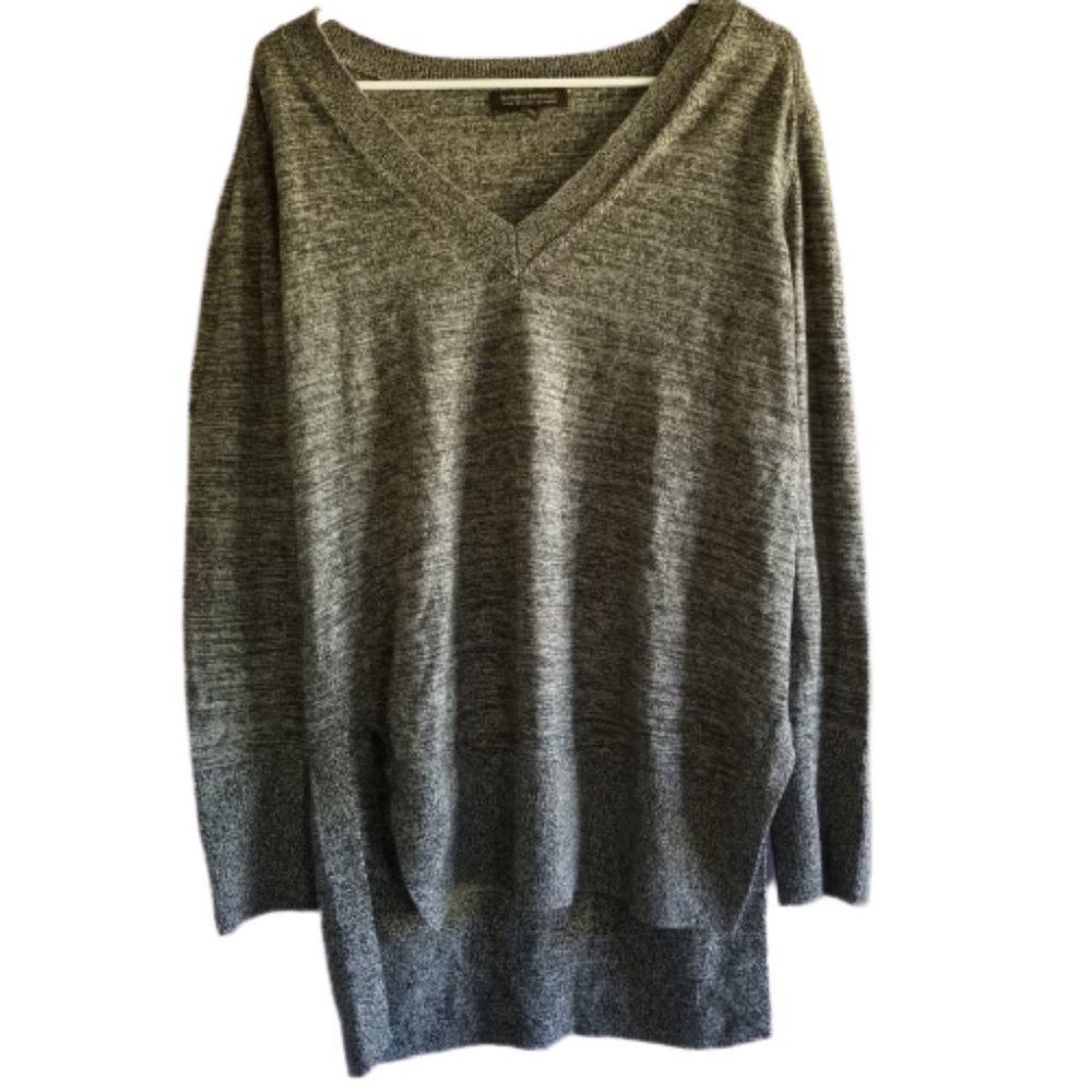 Banana Republic Heather Gray V Neck Sweater